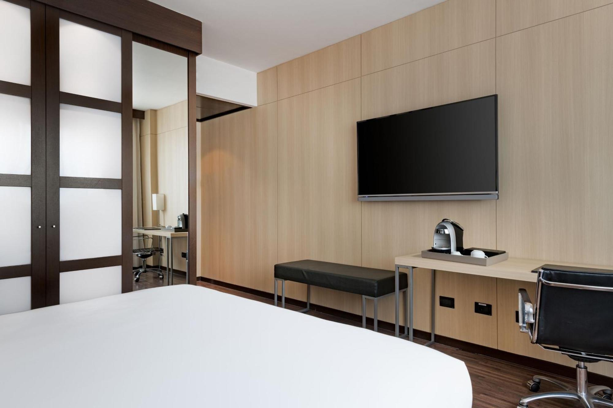 Ac Hotel Bologna By Marriott Exterior photo